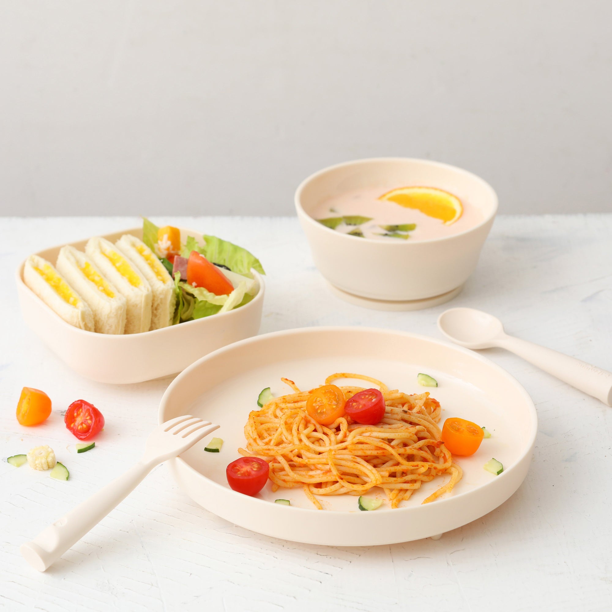miniware-first-bite-set-pla-cereal-suction-bowl-vanilla-+-silicone-spoon-and-cover-in-cotton-candy- (15)