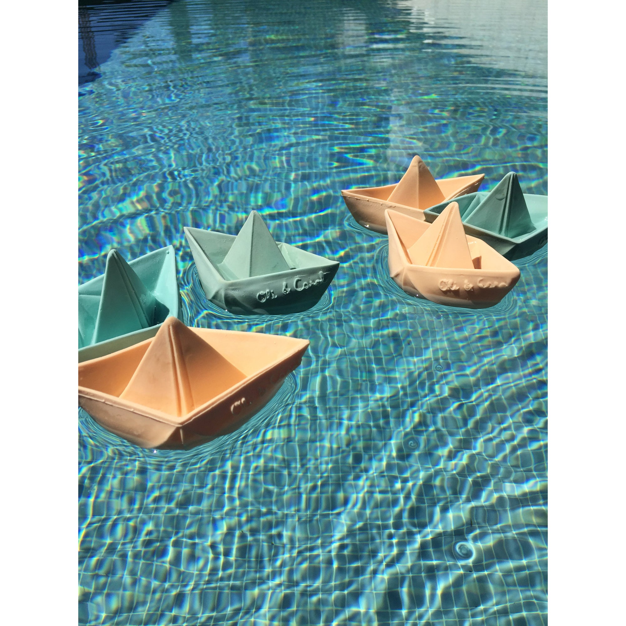 oli-&-carol-origami-boat-nude- (24)